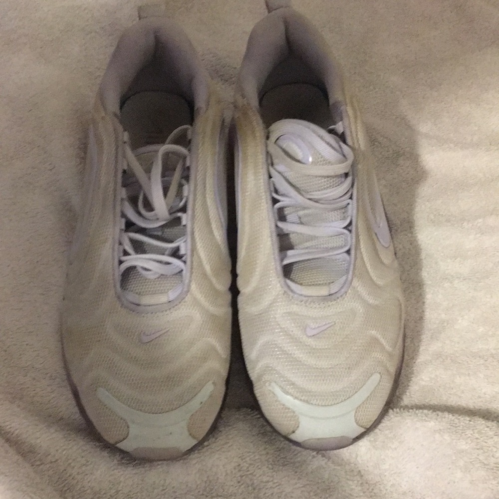Womens nike air max (size 10) already worn